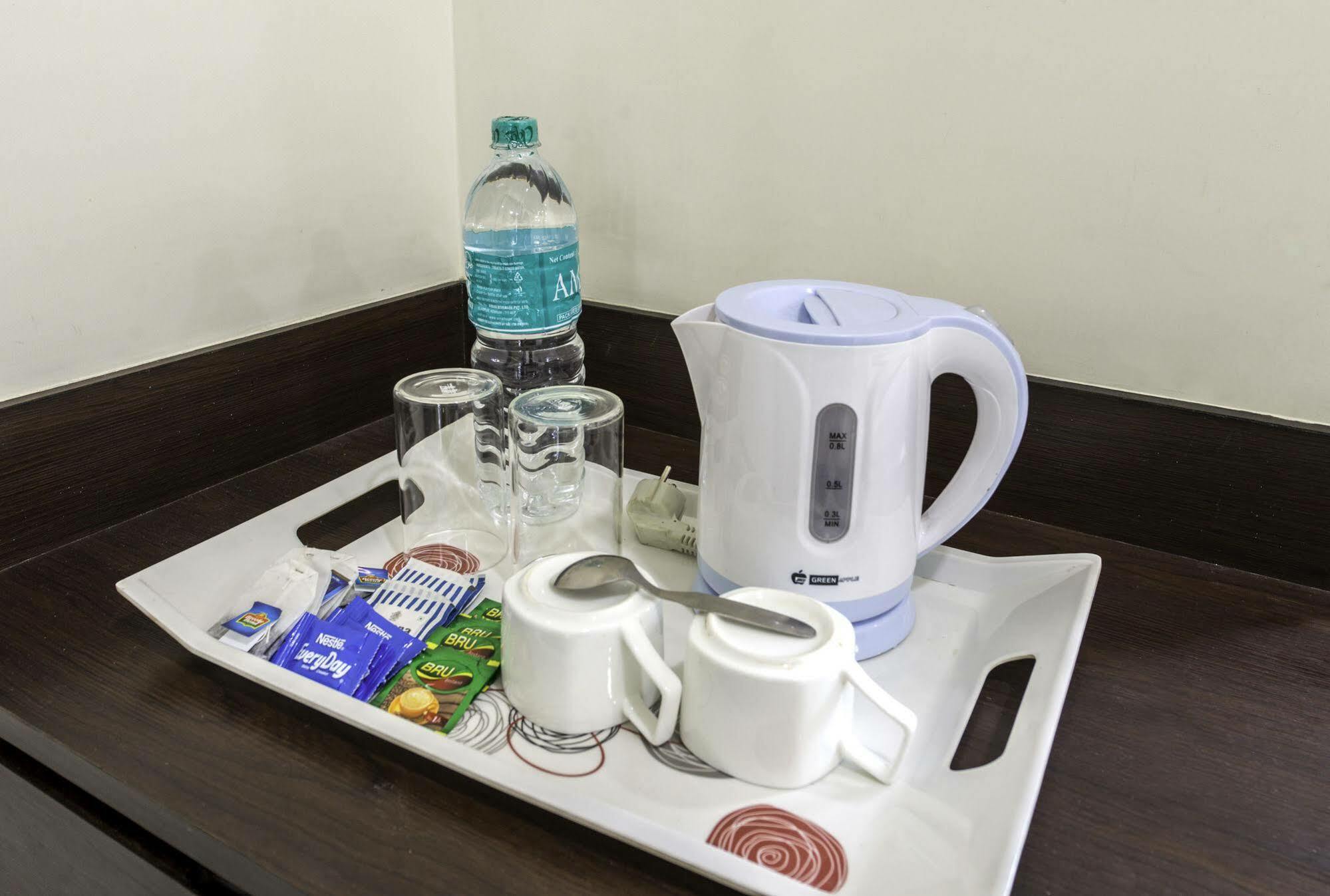 Oyo 16703 Hotel The Platinum 加尔各答 外观 照片